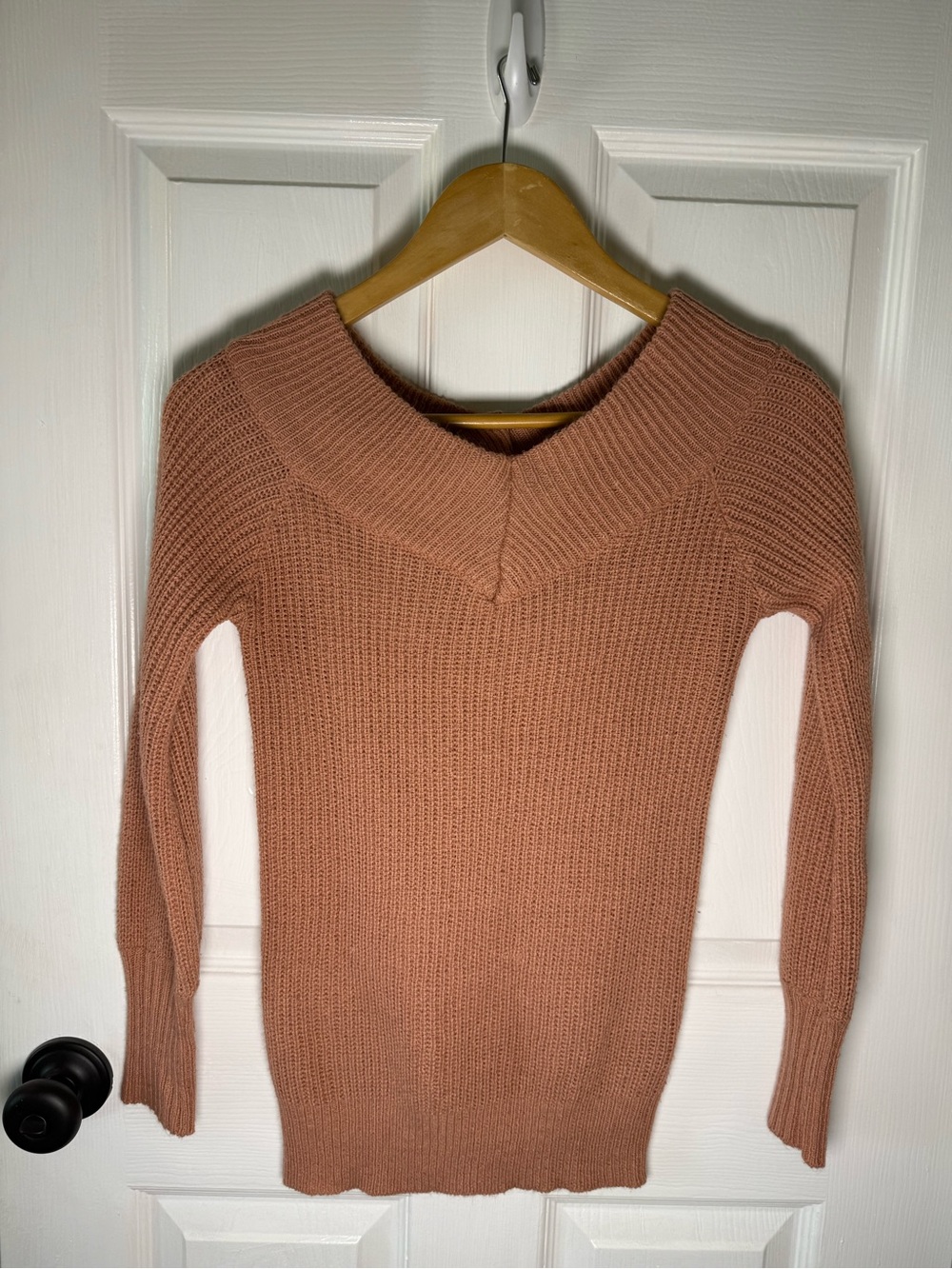 Cozy Ribbed V-Neck Sweater in Dusty Rose